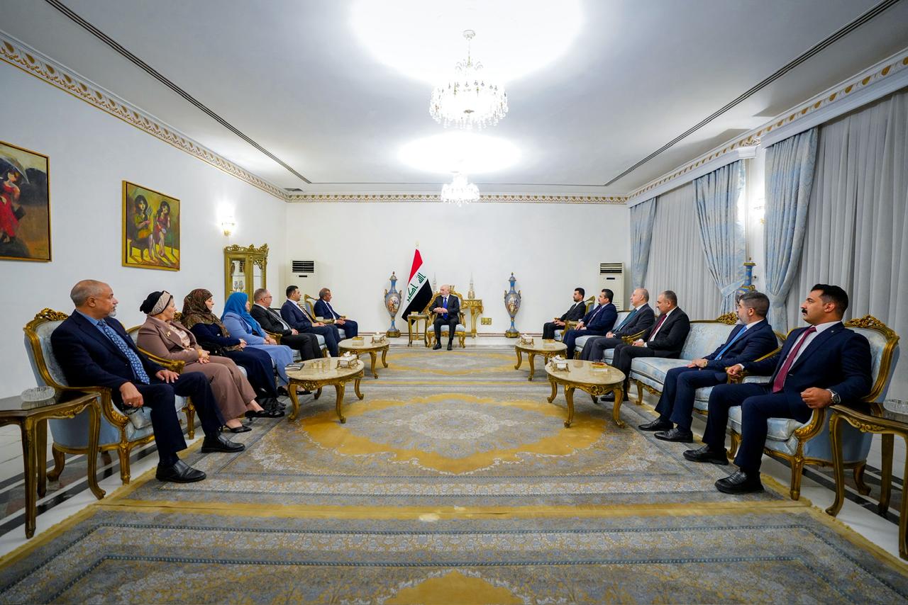 رئيس الجمهورية: العمل بروح المسؤولية وتغليب المصلحة الوطنية ضرورة لترسيخ الاستقرار السياسي