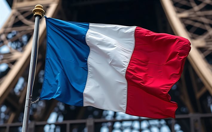 كان لِلْعِلم الفرنسي مجدٌ… فأينَ هو اليوم؟