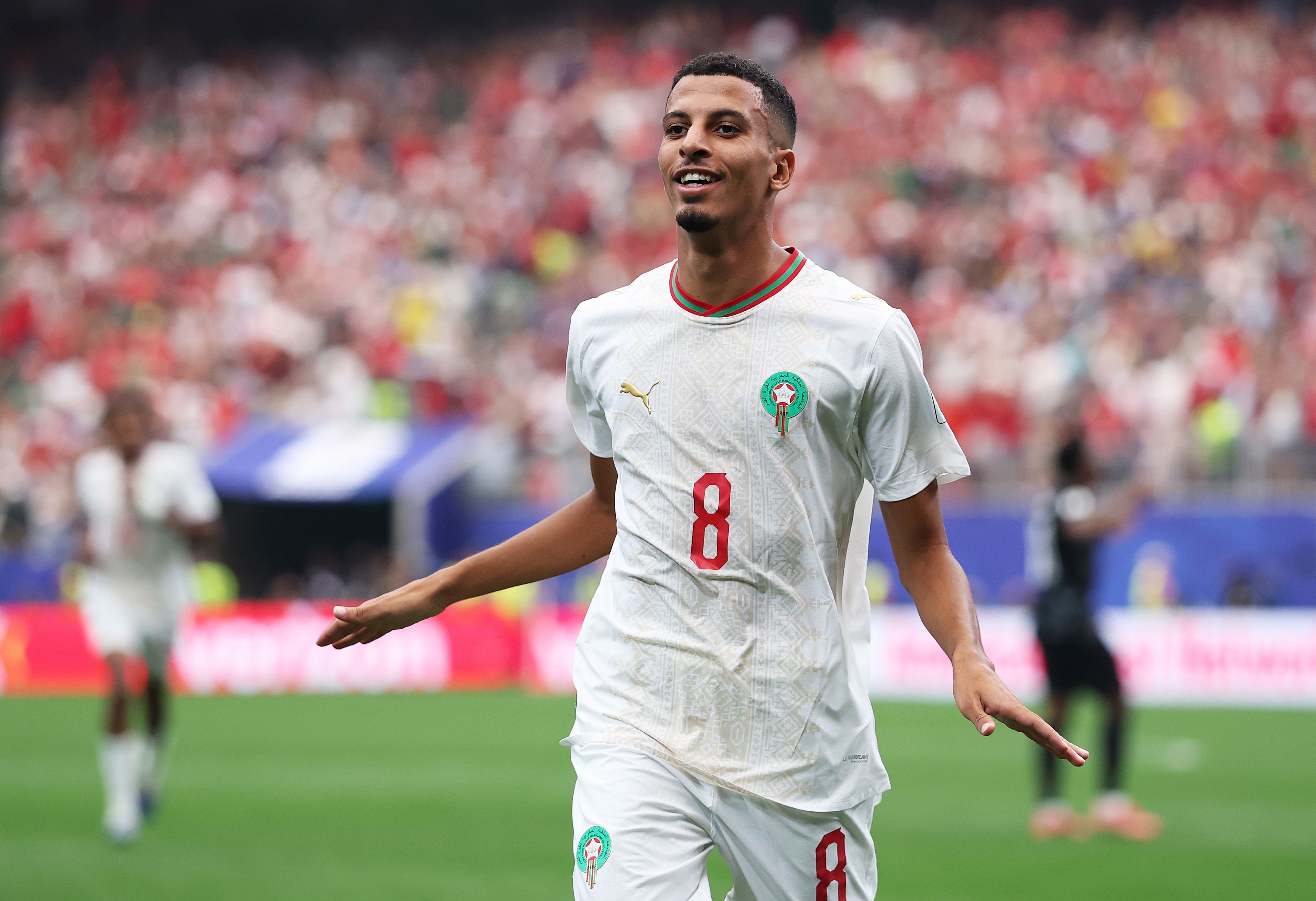 المغربي أوناحي ينضم إلى نادٍ يوناني عريق