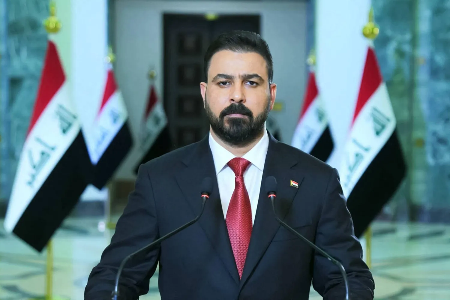 رئيس الوزراء يوجه بأن تكون قطع الأراضي السكنية ضمن مبادرة وطن مجانية بالكامل