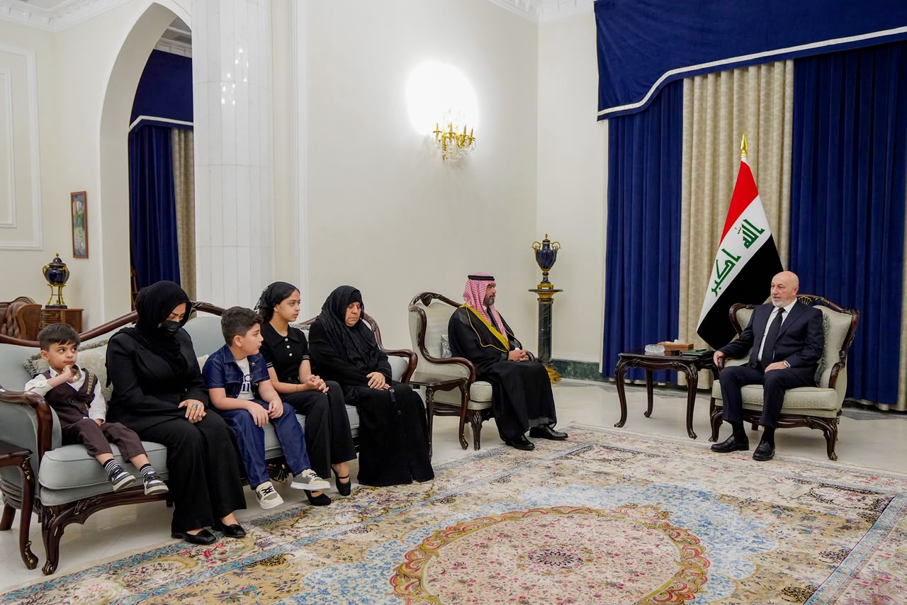 رئيس الجمهورية يؤكد أن تضحيات الشهداء ستبقى حاضرة في ذاكرة العراقيين