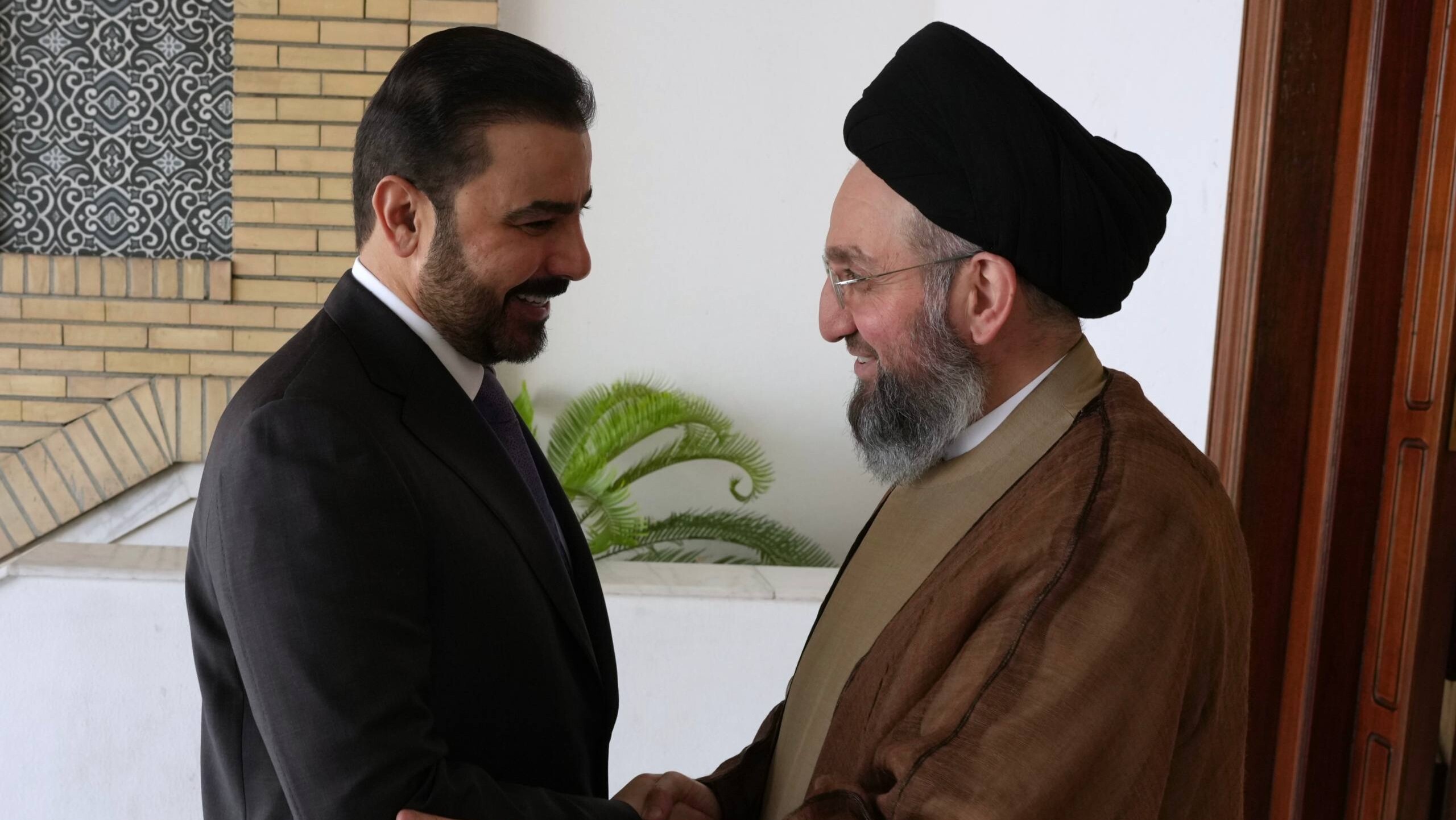 الزيدي والحكيم يبحثان استكمال الحكومة وحصر السلاح ومكافحة الفساد