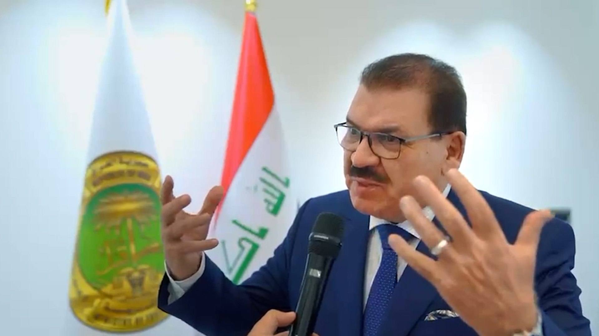 وزير التربية يوجه بقبول ذوي الإعاقة في الصفوف النظامية لحين اكتمال الصفوف الخاصة