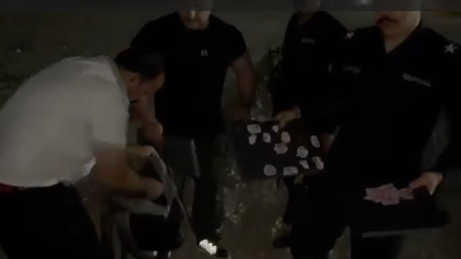 سرق حواسيب مدرسة بحثاً عن المال.. مكافحة إجرام الكرخ تطيح بالمتهم