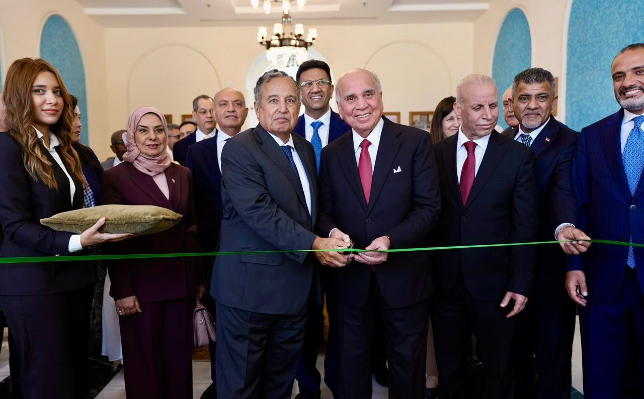 وزير الخارجية والأمين العام لجامعة الدول العربية يفتتحان المبنى العراقي في مقر الجامعة بالقاهرة