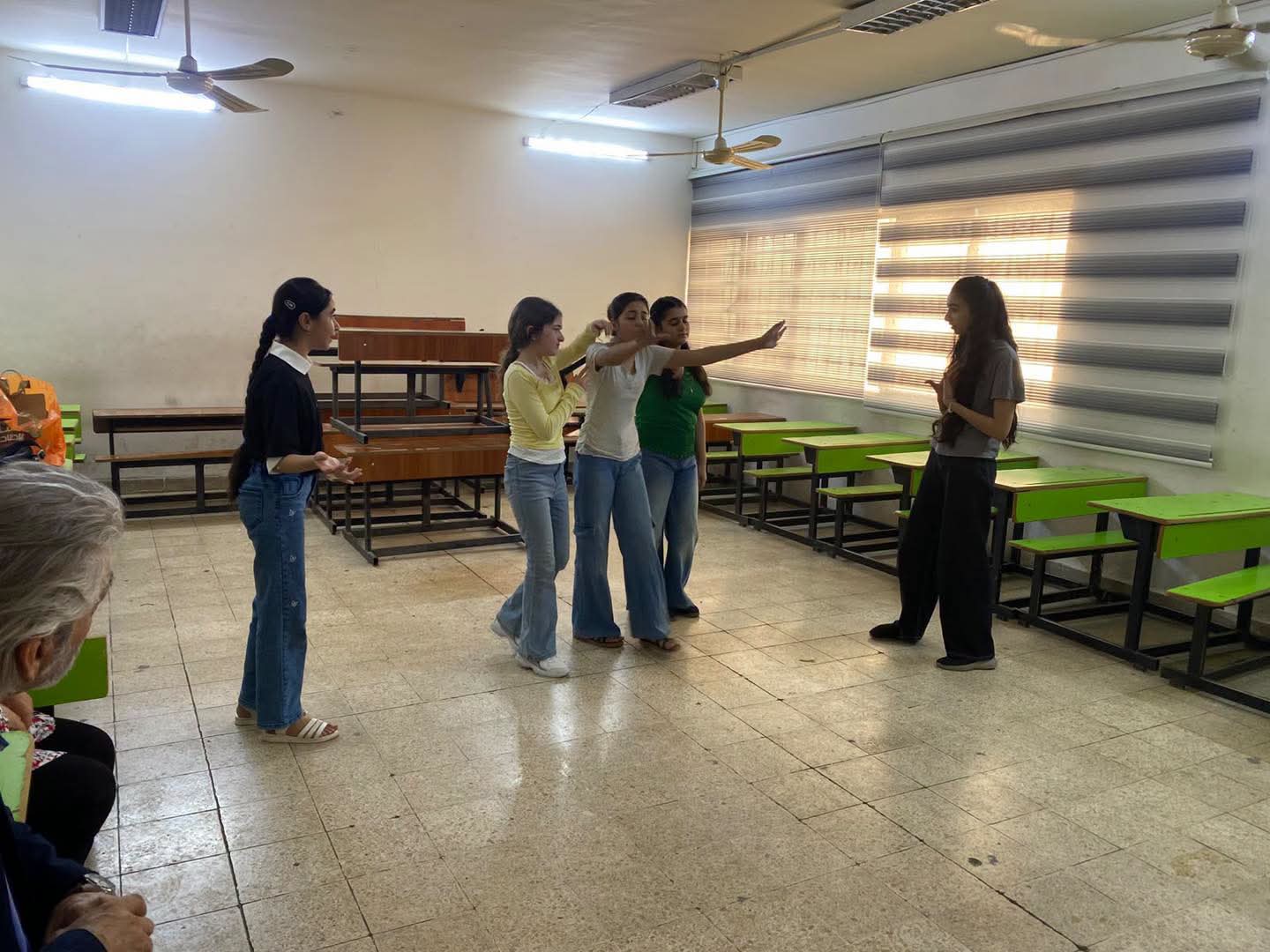 مدارس الموسيقى والباليه تستعد لعرض مسرحي يجمع الإبداع والموسيقى