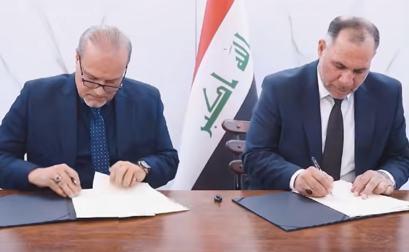 توقيع مذكرة تفاهم لانشاء مطار الديوانية التجاري الدولي