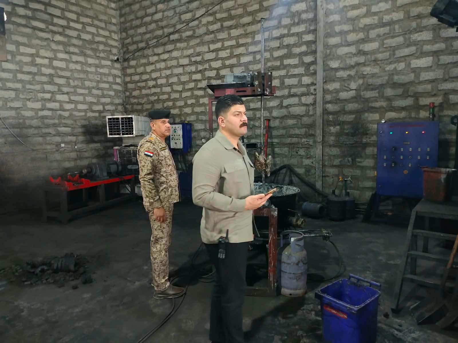 بيئة بغداد تغلق معملاً مُخالفاً وتضبط أنشطة صناعية في التاجي