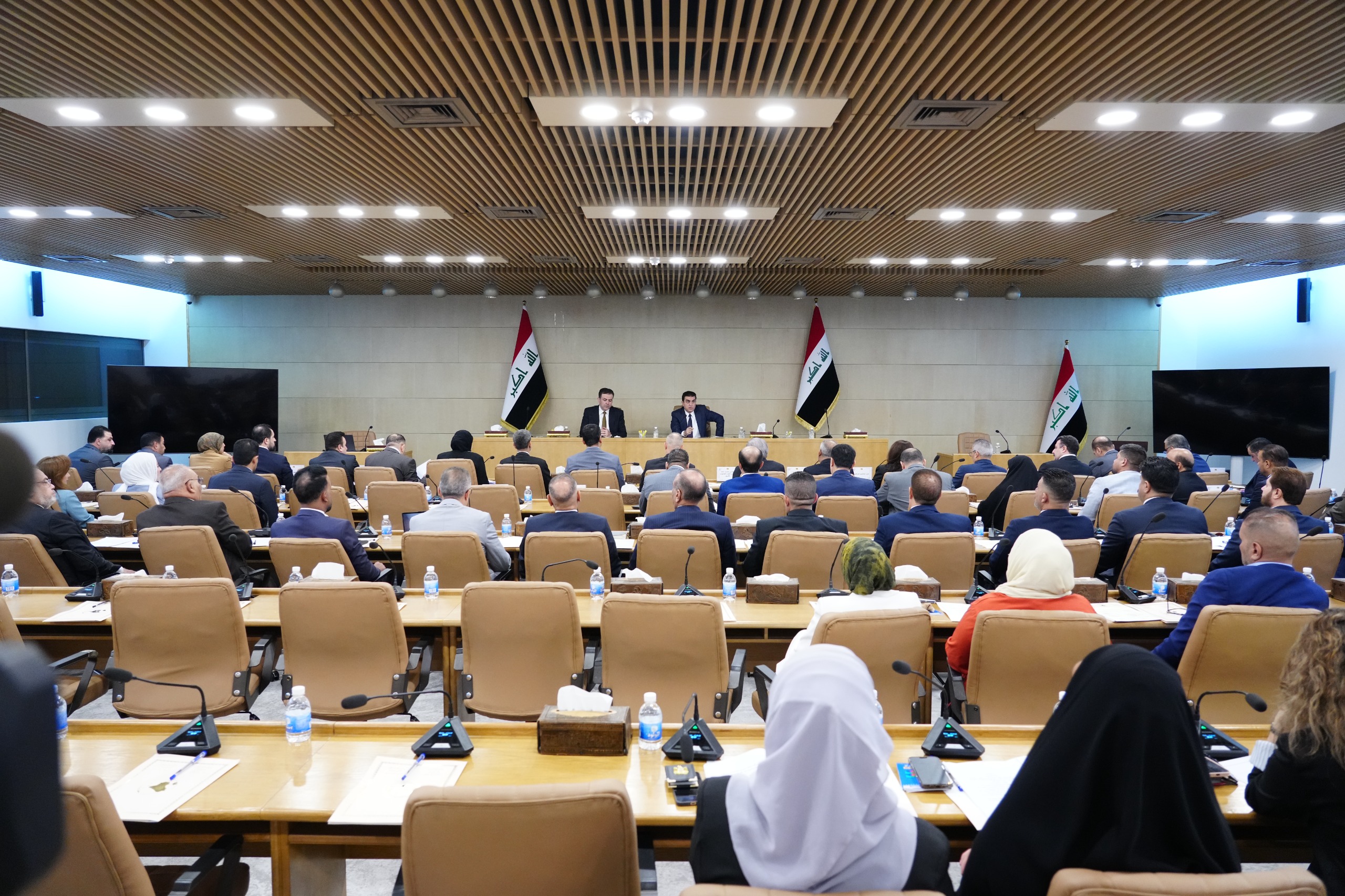 الأتروشي يترأس اجتماع اللجنة القانونية النيابية في مقر مجلس النواب لمناقشة مقترح تعديل قانون المحاماة رقم (173) لسنة 1965