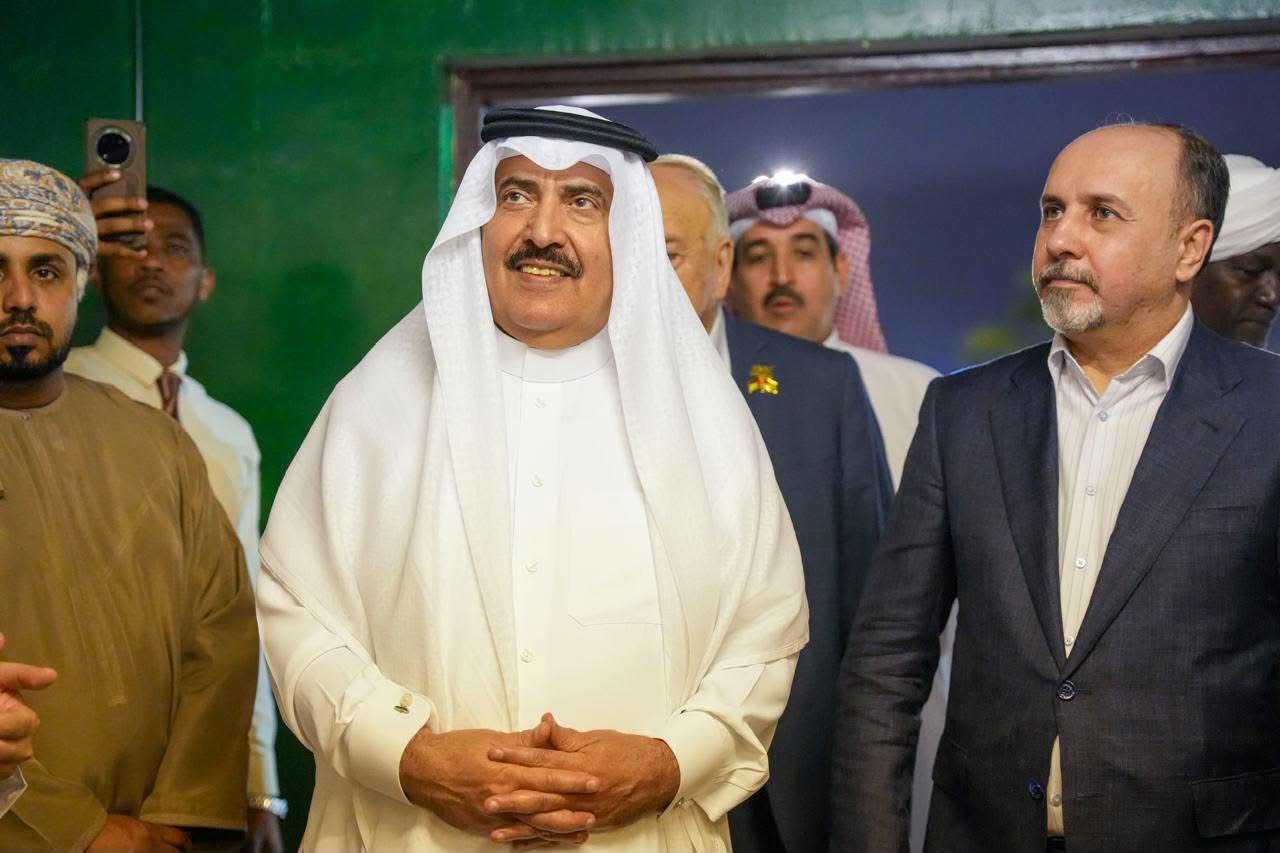 أمين بغداد يلتقي عدداً من المسؤولين العرب على هامش مؤتمر منظمة المدن العربية بصلالة