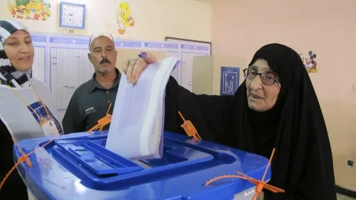 تعديل قانوني أم قرار إجرائي؟.. تضارب المواقف بين المفوضية والبرلمان حول “البطاقة الوطنية”