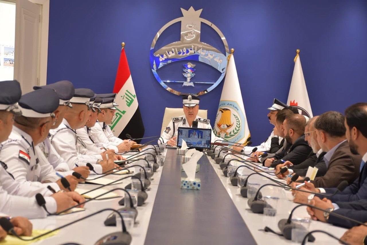 مدير المرور يؤكد أهمية توظيف الطاقات والكفاءات في تطوير العمل ميدانياً وفنياً والكترونياً