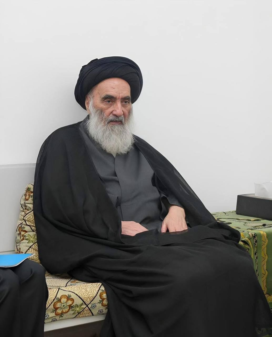 مكتب السيد السيستاني: غداً الأحد غرة شهر ربيع الآخر