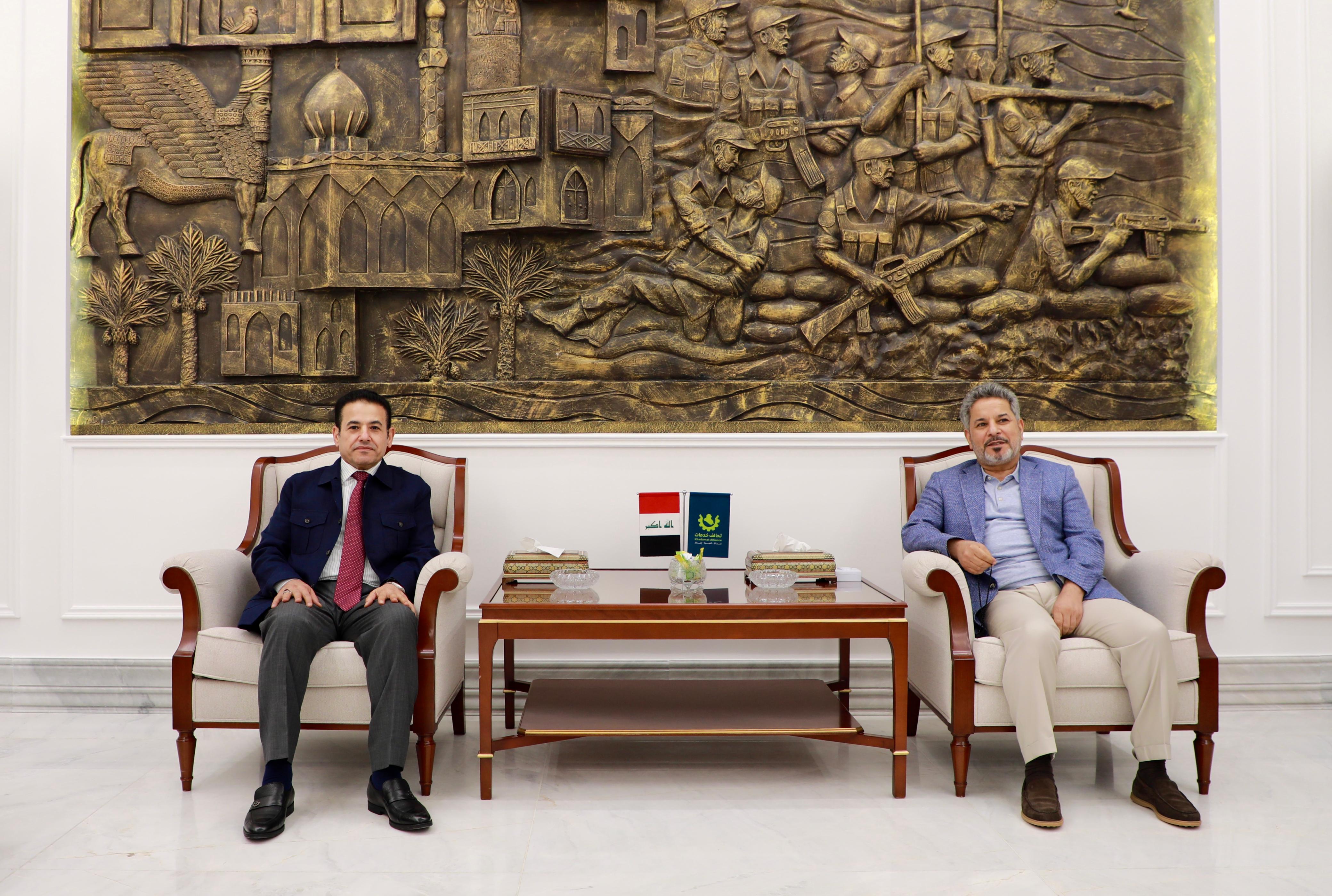 الاعرجي وشبل الزيدي يبحثان آخر المستجدات الأمنية في البلاد ومناقشة التطورات المرتبطة بالوضع الأمني