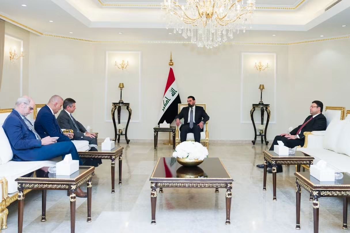 الحلبوسي يناقش مع القائم الأميركي تطورات الأحداث في العراق والمنطقة