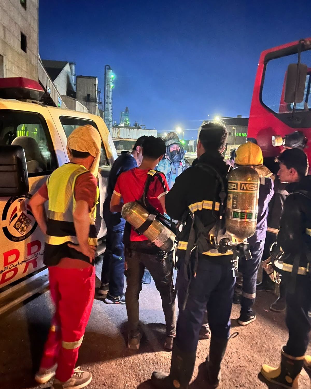 الدفاع المدني يعلن وفاة شخصين وإصابة نحو 50 اخرين بتسرب غاز الأمونيا في البصرة