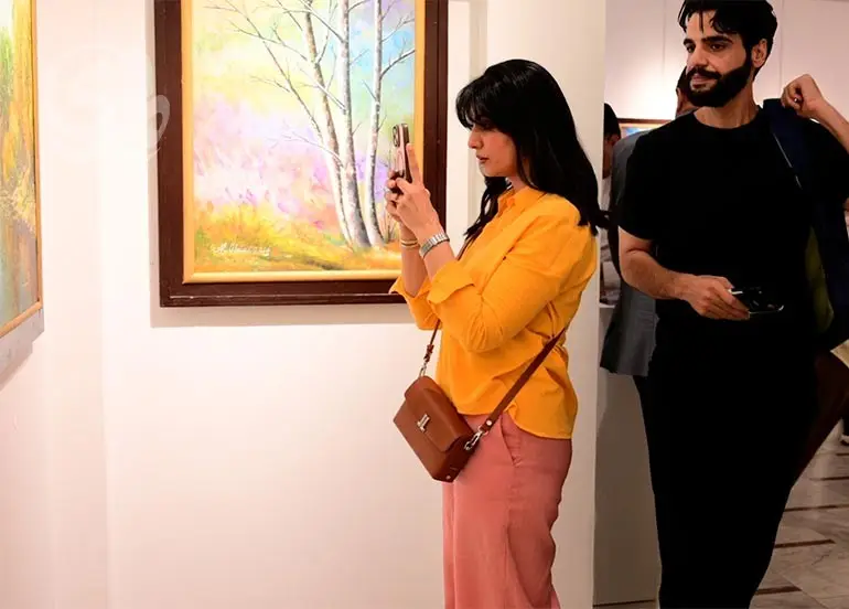 رسام من بابل يرصد انزلق العالم نحو الحرب