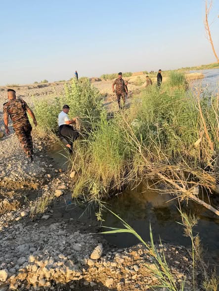 انتشال جثة شاب غريق من نهر ديالى