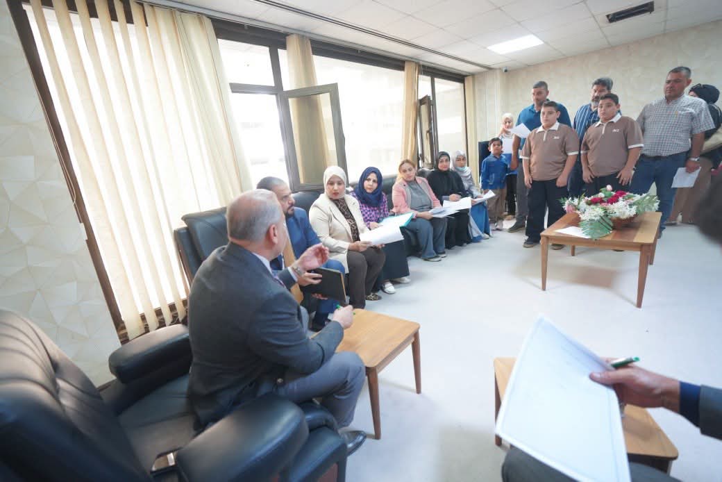 وكيل وزارة التربية للشؤون الفنية يتابع طلبات المراجعين.. استماع مباشر وتسريع للإنجاز