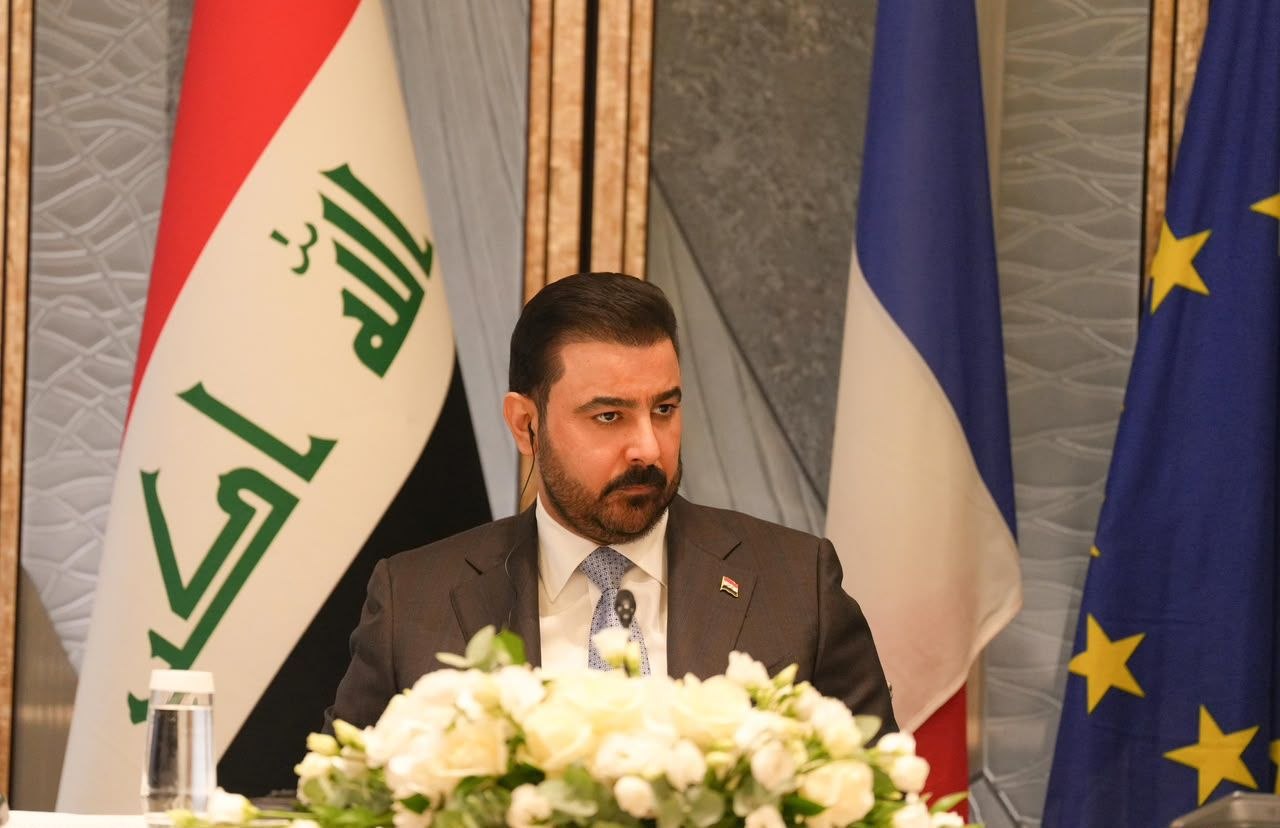 الزيدي: العراق يسعى إلى رفع سقف إنتاج النفط إلى 10 ملايين برميل يوميًا