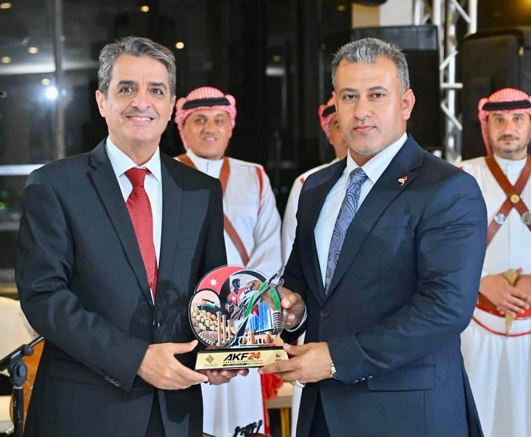 7 ميداليات للعراق في بطولة آسيا للكاراتيه.. وتدريسي من التربية يترأس الوفد