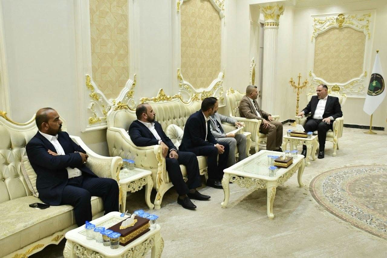 حكومة الديوانية تبحث مع العتبة الحسينية تنفيذ مشاريع صحية وبناء ١٠٠٠ دار سكنية