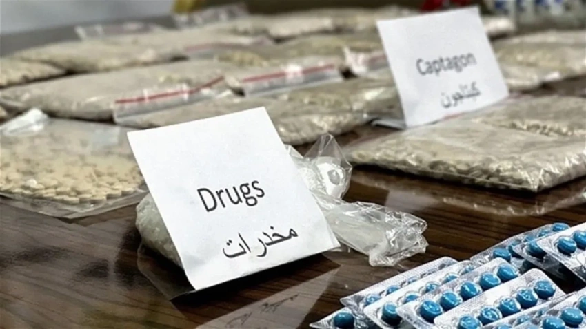 ضربة أمنية في ذي قار.. الإطاحة بشبكة مخدرات تضم 9 متهمين وضبط 3 كغم من الكريستال