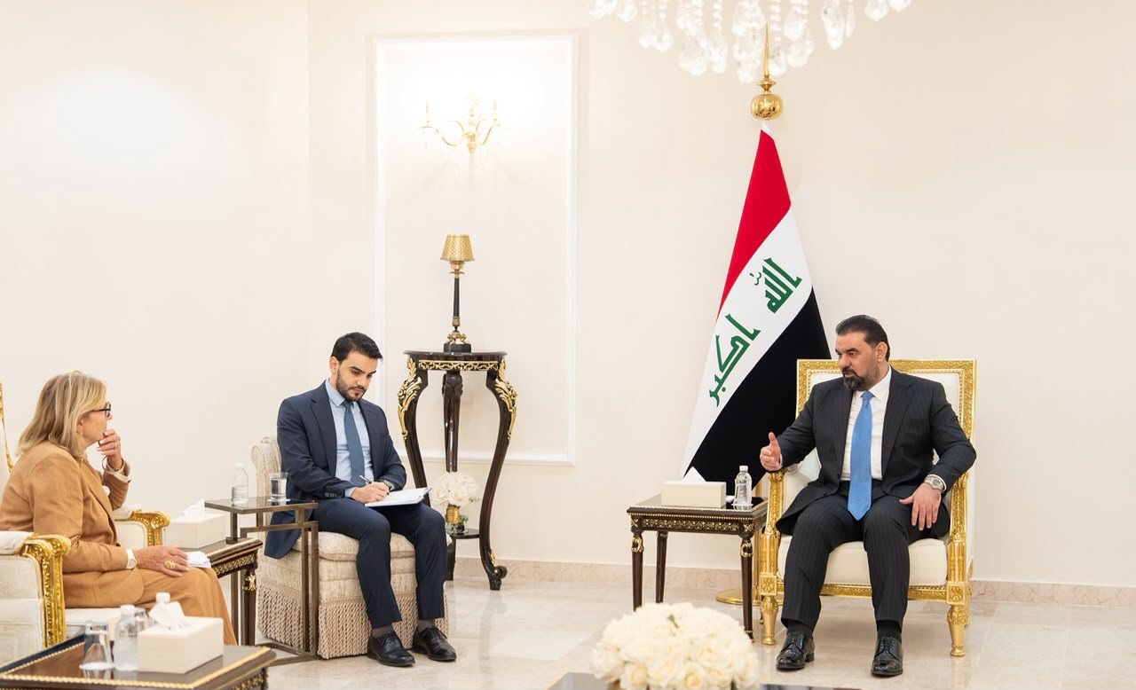الحلبوسي يبحث مع وفد مجلس الشيوخ الفرنسي تفعيل دور لجان الصداقة البرلمانية