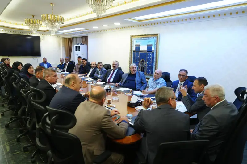 وزارة الصناعة والمعادن تستضيف وفداً من ديوان الرقابة المالية الإتحادي وتبحث أهمية تعزيز التعاون المُشترك