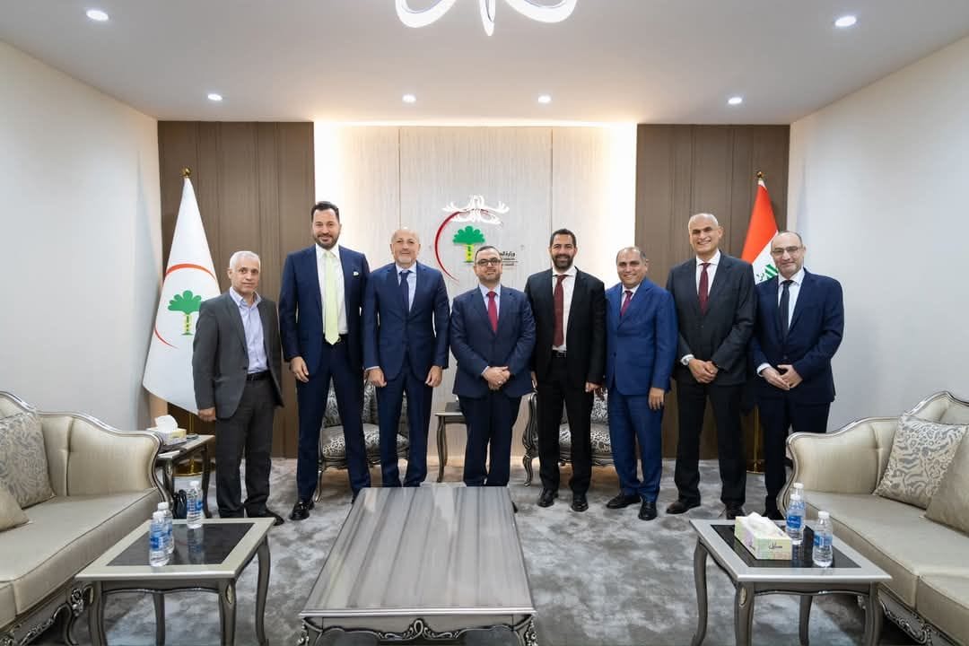 وزير الصحة يوجّه بتشكيل لجنة عليا مشتركة مع الشركات العالمية لتعزيز الأمن الدوائي