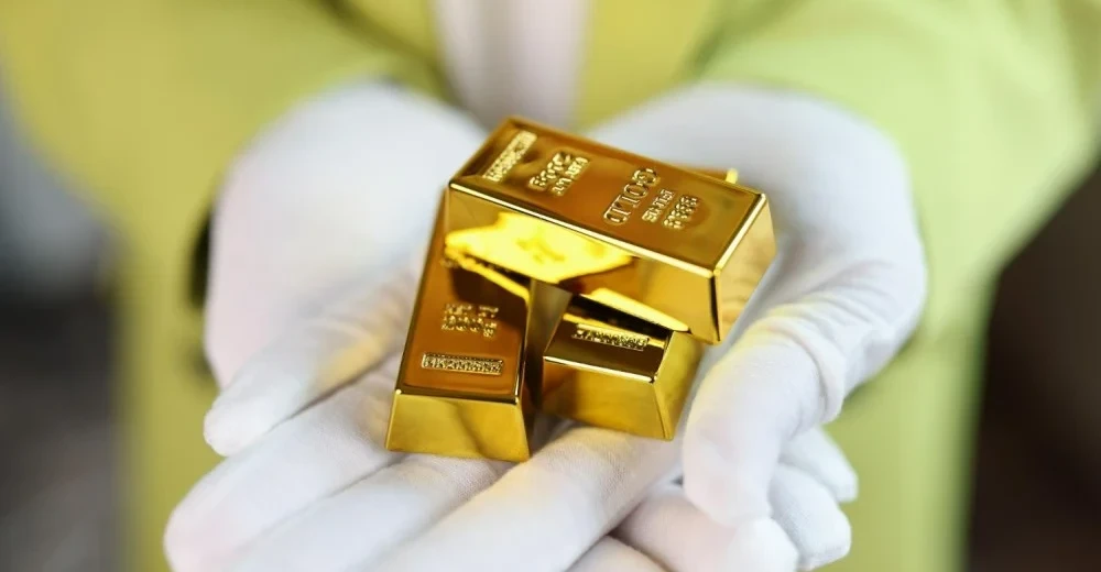 الذهب يتراجع في الأسواق العالمية مع استمرار توقعات ارتفاع أسعار الفائدة
