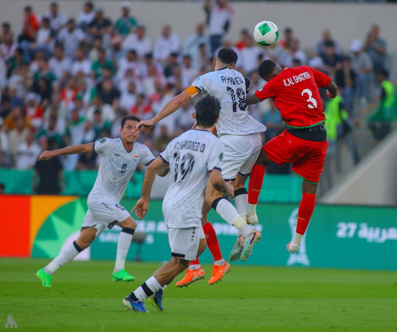 منتخبنا الوطني يتعادل مع نظيره العُماني بهدف لمثله في افتتاح مشواره بخليجي 27