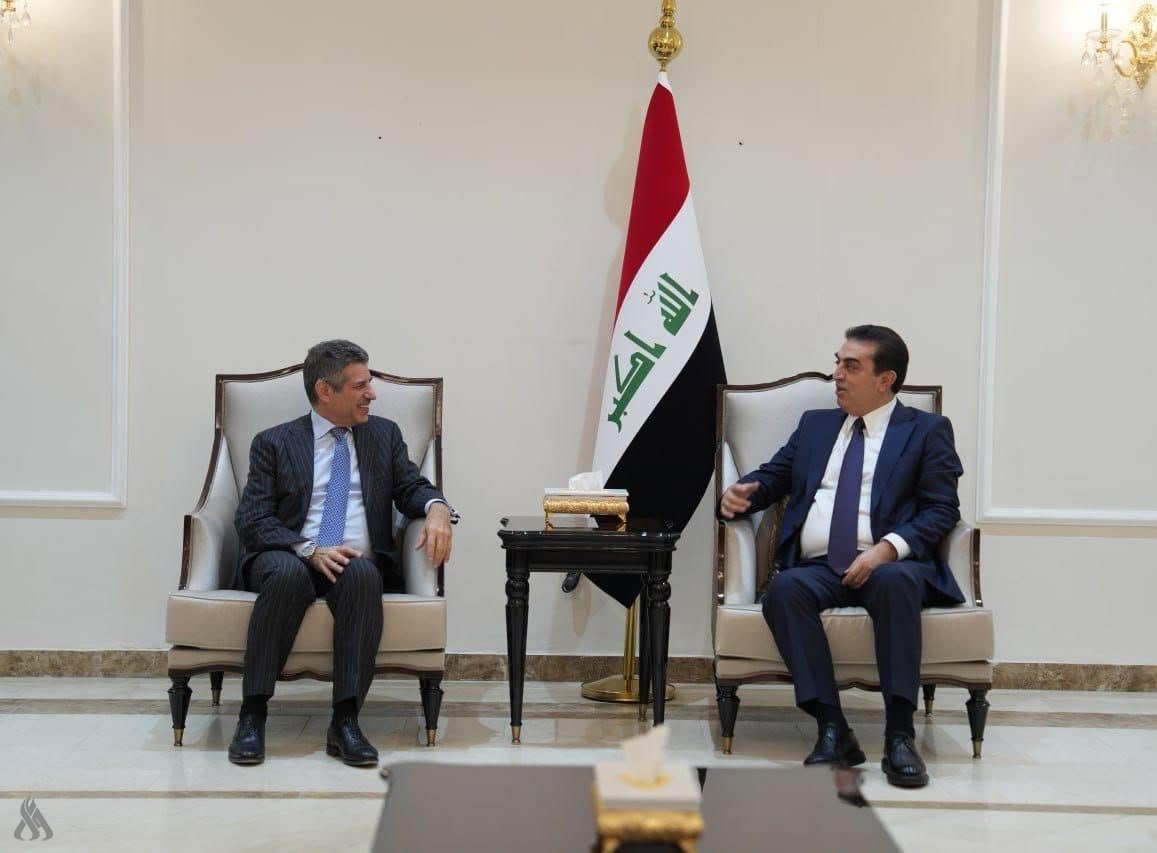 نائب رئيس البرلمان والقائم بالأعمال الأمريكي يبحثان تعزيز العلاقات الثنائية ودعم استقرار العراق
