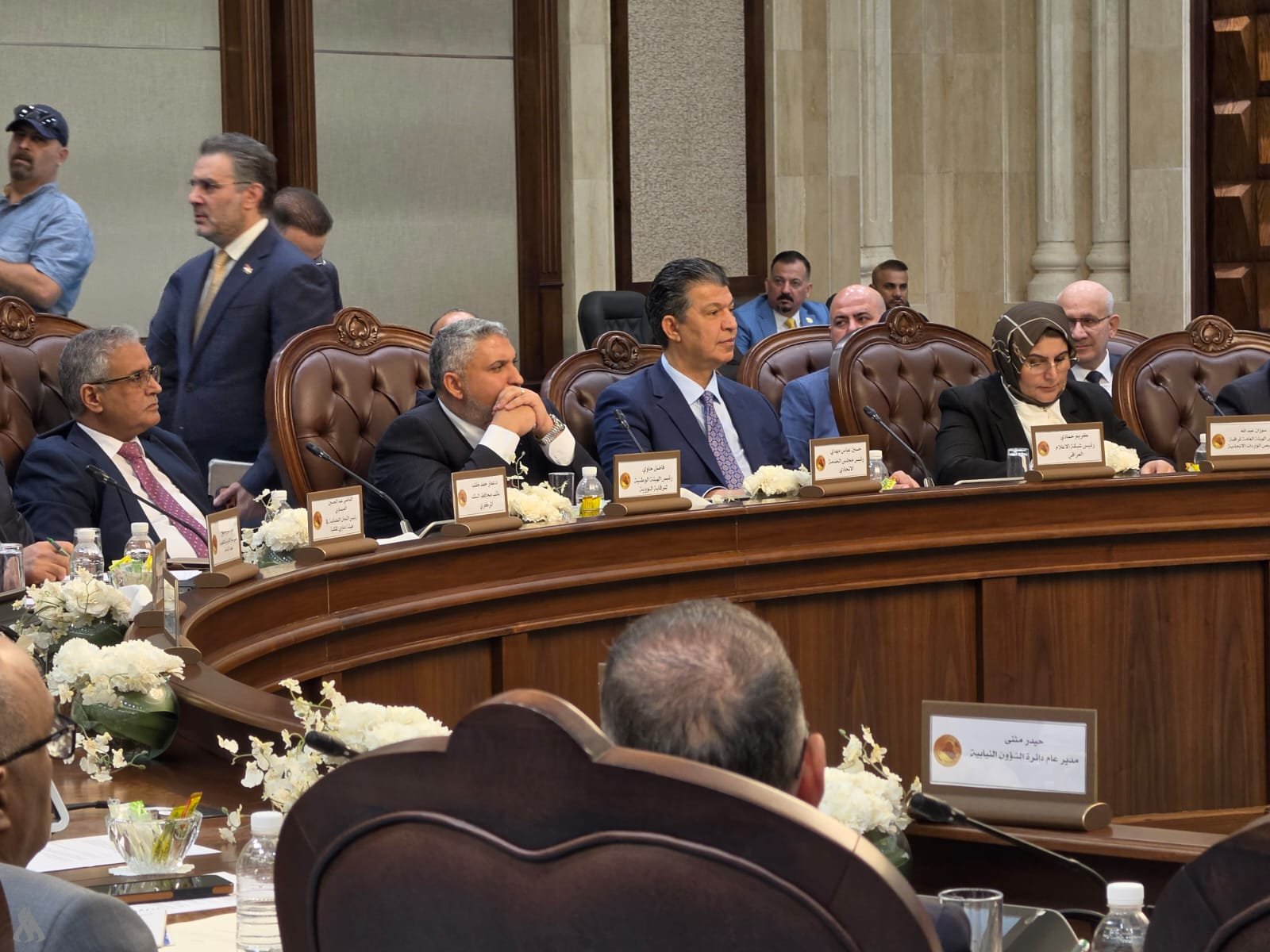 بحضور رئيس شبكة الإعلام.. البرلمان يعقد اجتماعاً مع رؤساء الهيئات المستقلة