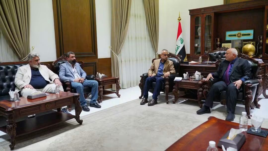 محافظ كربلاء يبحث مع رئيس كتلة صادقون النيابية واقع المشاريع الخدمية في المحافظة