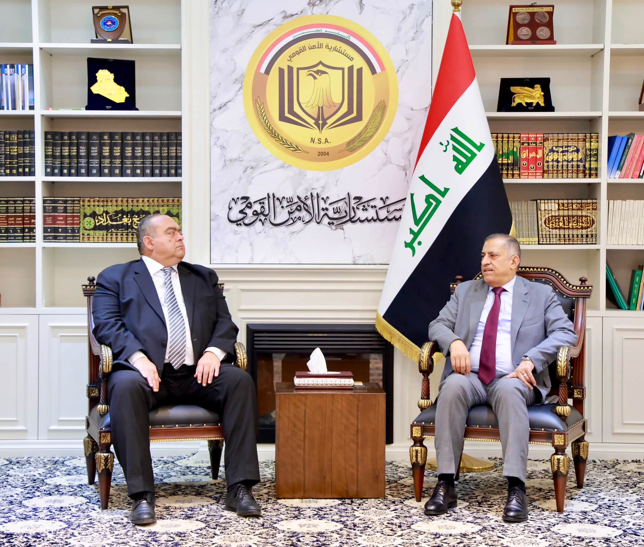 خلال لقائه السفير الرومانيا.. العبودي يؤكد ان حالة الاستقرار الأمني التي يشهدها العراق تمثل عاملًا مهماً في تهيئة بيئة مناسبة للاستثمار