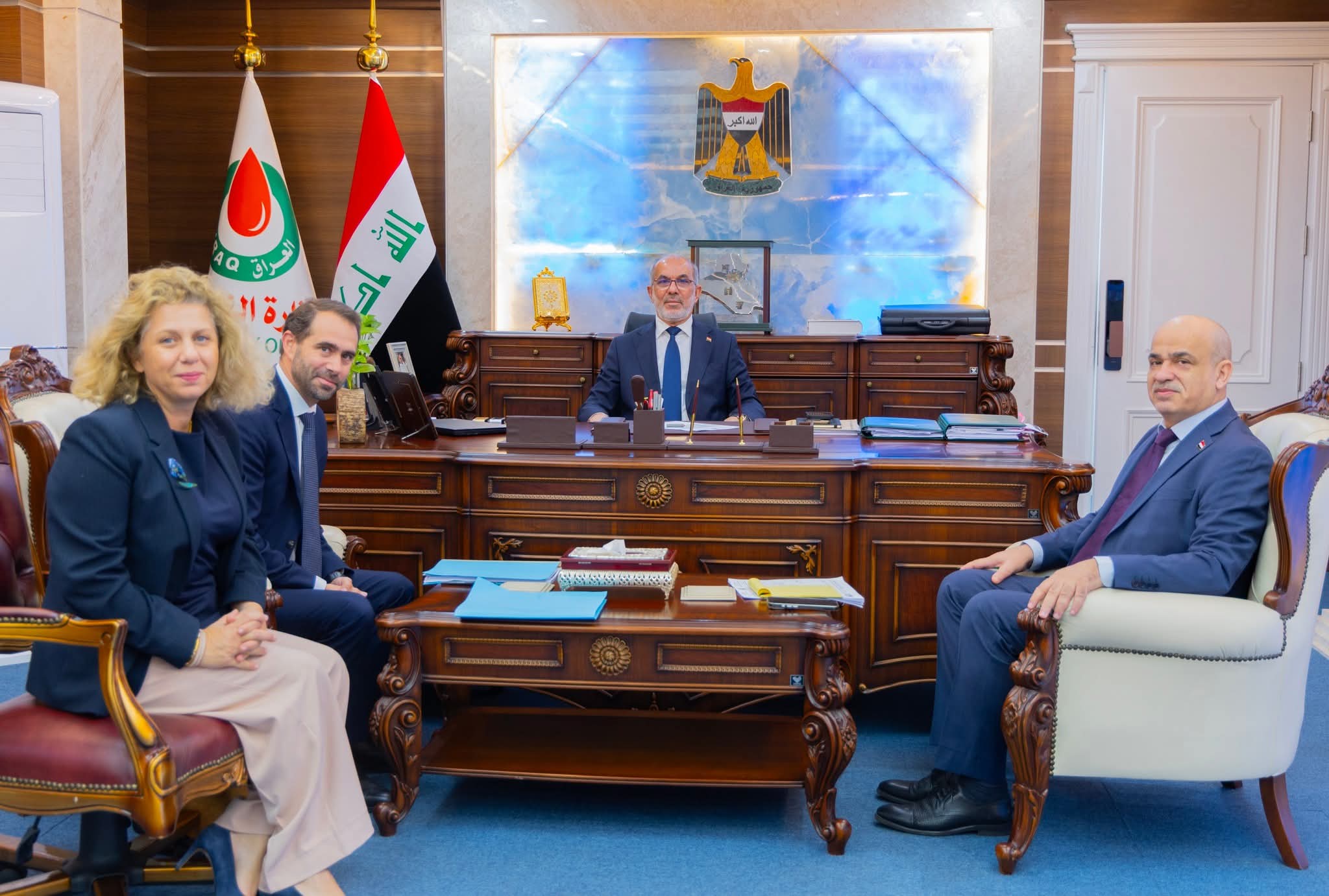 وزير النفط ووفد من شركة توتال إنرجيز يؤكدان أهمية مشاريع استثمار الغاز