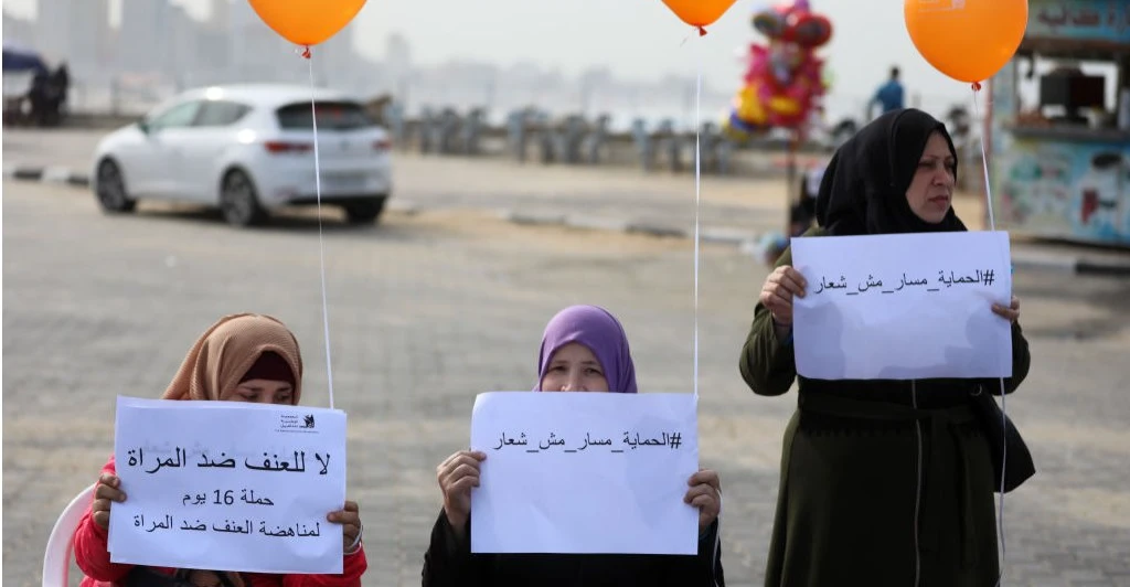 السليمانية.. 950 امرأة لجأن للخط الساخن خلال 6 أشهر والعنف أحد الأسباب