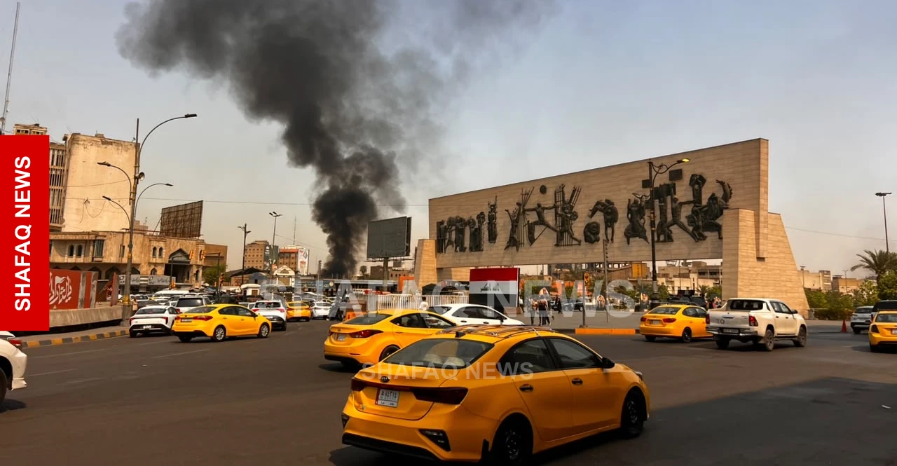 بغداد.. النيران تلتهم عربات للباعة المتجولين في الباب الشرقي