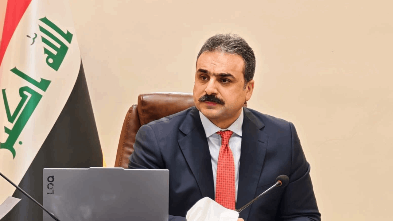 رئيس هيئة المنافذ يعلن إطلاق سراح (59) سائقاً عراقياً بسوريا وإعفائهم من الغرامات المالية