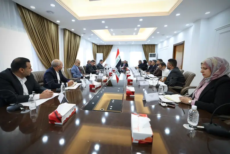 وزير التعليم العالي يرأس اجتماع اللجنة المعنية بتطهير عموم العراق من المخلفات الإشعاعية