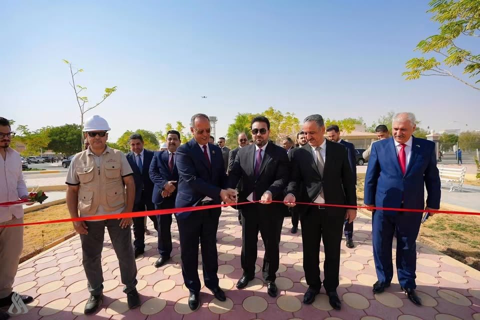 محافظ الأنبار يفتتح نصبي الجامعة والاعتماد المؤسسي في جامعة الأنبار