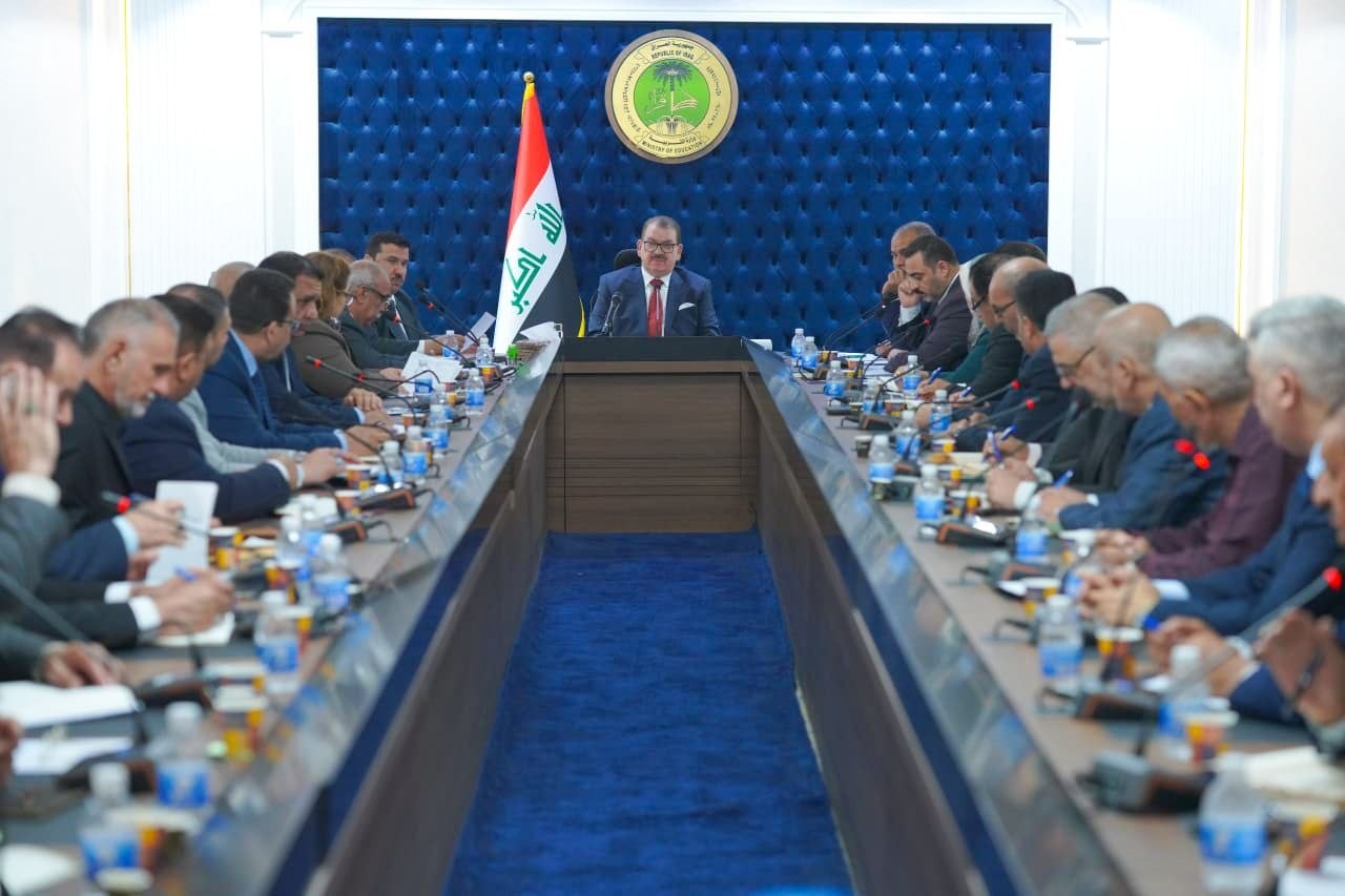 وزارة التربية تكلف الإشراف بمراقبة انضباط المعلمين وسلوكهم الوظيفي