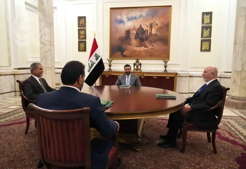 اجتماع الرئاسات يحدد جداول زمنية لحصر السلاح ويرهن قرار السلم والحرب بالدولة