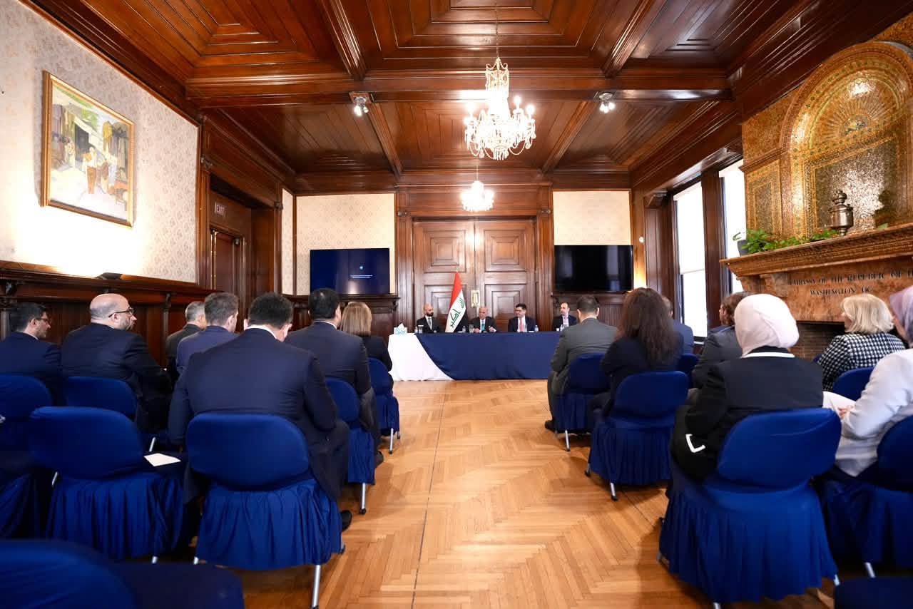 وزير الخارجية يوجه بتنظيم ترويج معاملات إصدار وتجديد جوازات السفر بصورة دورية في واشنطن