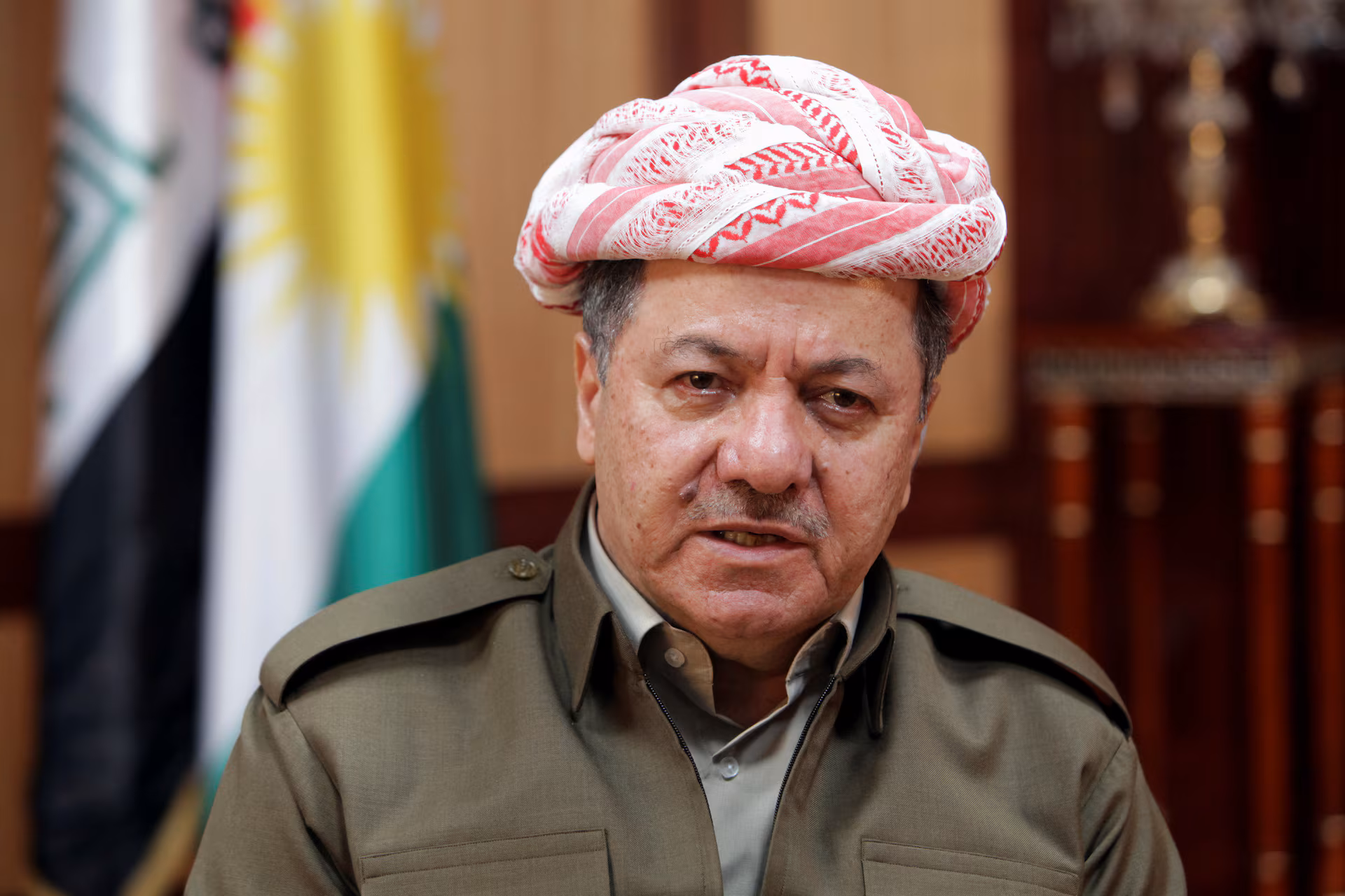 بارزاني يدعو إلى اعتماد الدستور والحوار السلمي لحل المشاكل والاستقرار في العراق