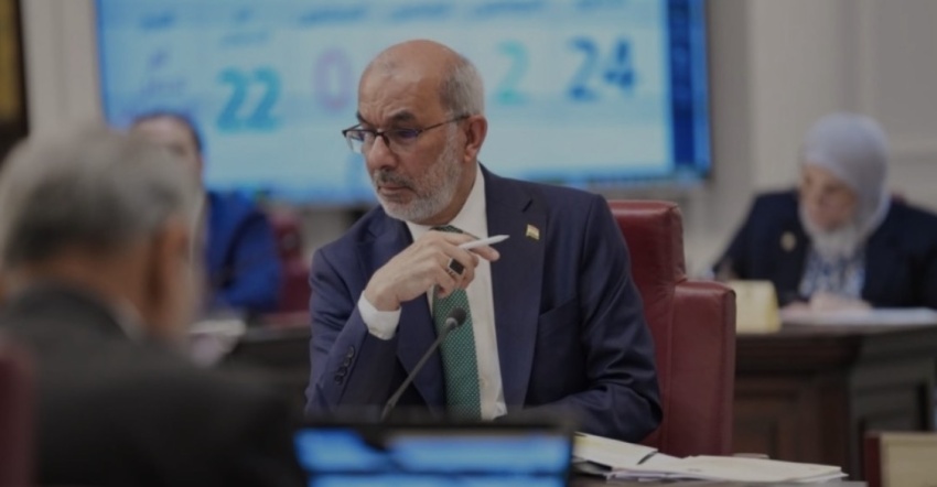 وزير النفط: نسعى لتوفير التخصيصات اللازمة لشراء ناقلات نفطية لدعم التصدير