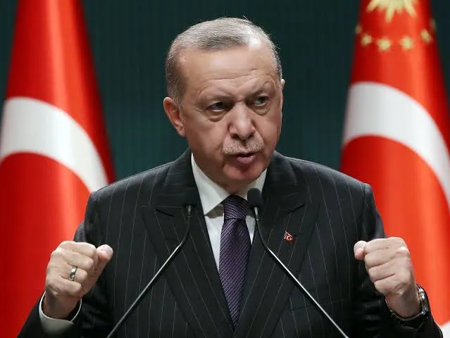 أردوغان: العراق بدأ يعيد الأمن إلى مناطق غابت عنها حالة الاستقرار لسنوات