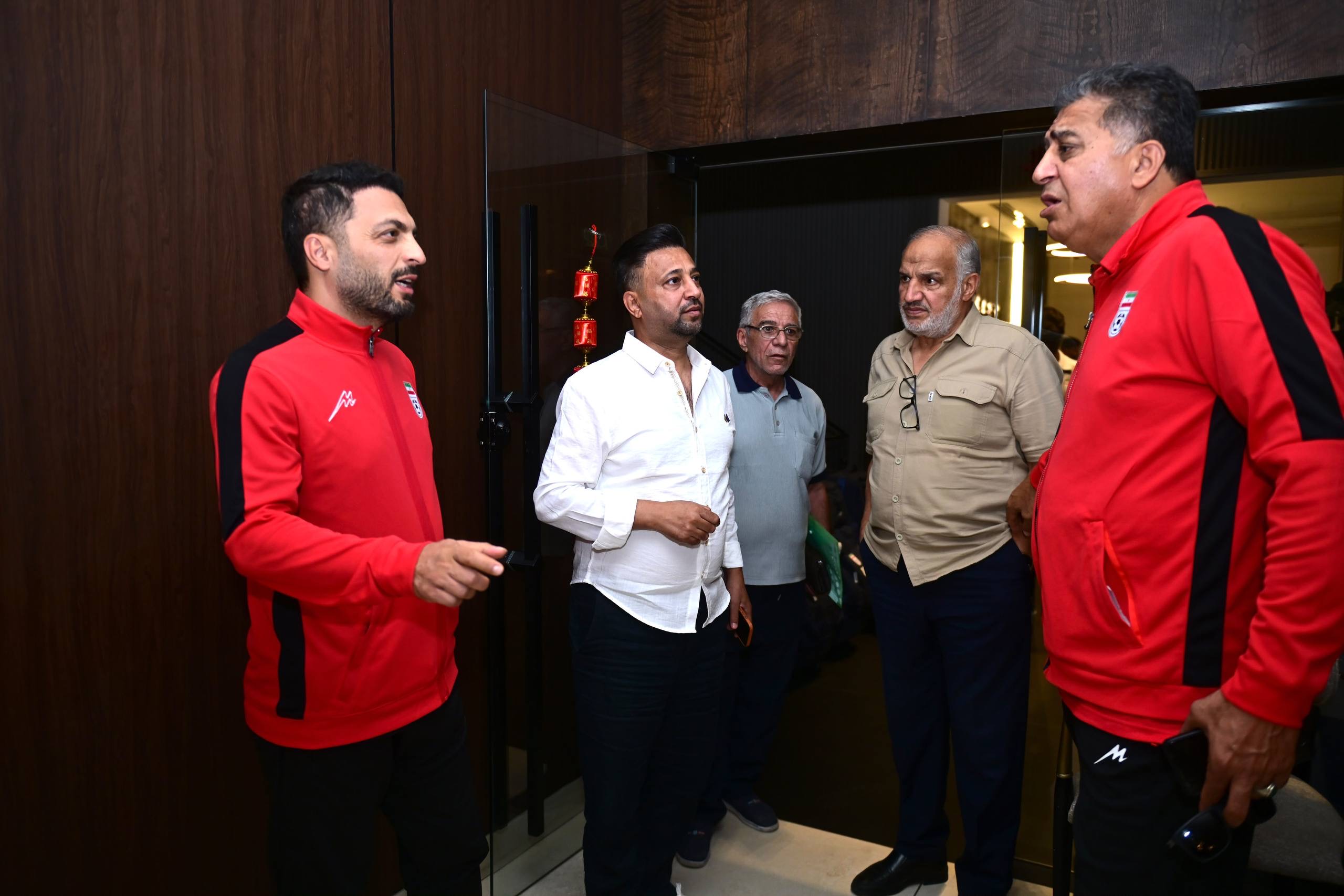 المنتخب الأيراني للناشئين يصل إلى بغداد