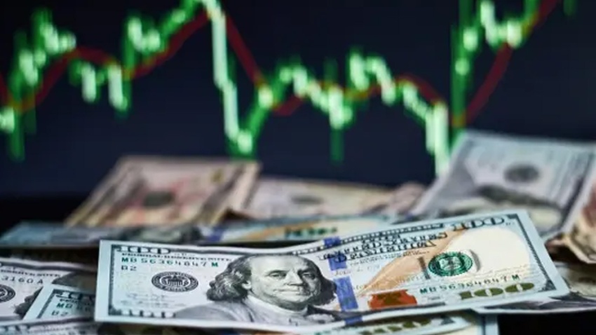 غرفة تجارة بغداد تحذر من انعكاسات تعديل سعر الصرف على الأسواق